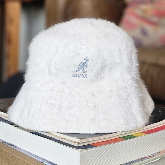 Kangol Accessories - Kangol White Furgora Faux Fur Bucket Hat Y2K Small